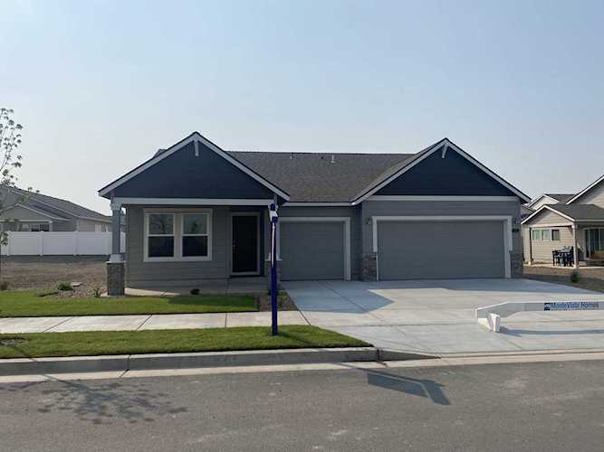 315 NW Double Eagle Ave Madras, OR 97741