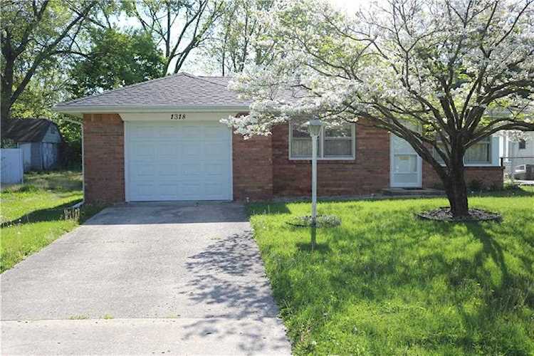 1318 Fairfax Anderson, IN 46012 | MLS 21854482 Photo 1