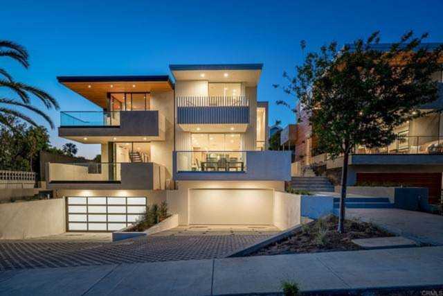 68 E F Street Encinitas, CA 92024