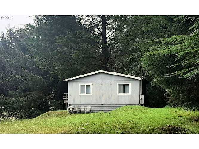 62014 Daniels Crk Rd Coos Bay, OR 97420