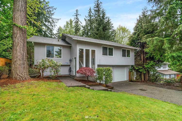 9805815211 SE 176th St340 - Renton/Benson HiRentonWelcome to this beautifully updated home on a peaceful, private lot in desirable Fairwood Greens....King1930504WAhome for saleFairwood Greens Photo 1