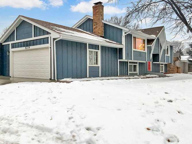 8209 Douglas Lane N Brooklyn Park, MN 55445