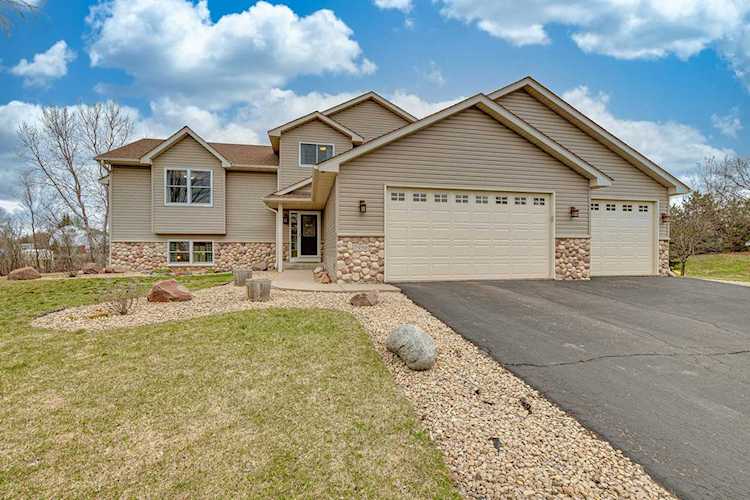7956 Joseph Court Lino Lakes, MN 55014