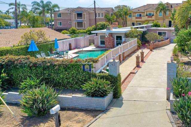 367 Beech Avenue Carlsbad, CA 92008