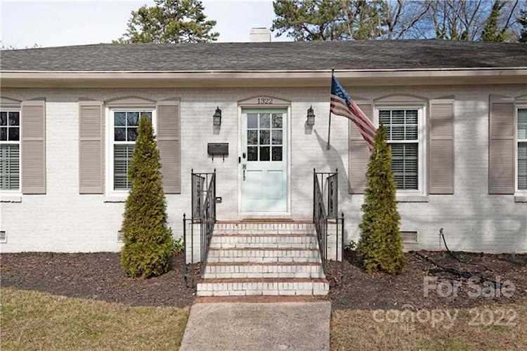 1322 Erinshire Rd Charlotte, NC 28211 | MLS 3859503 Photo 1