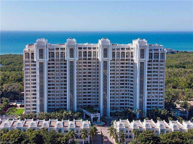 7117 Pelican Bay Blvd #409 Naples, FL 34108