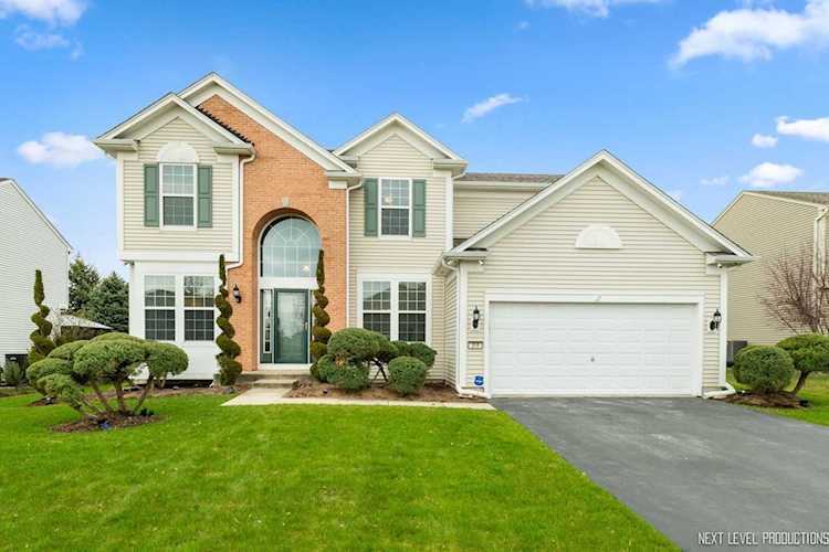 258 Foster Dr Oswego, IL 60543