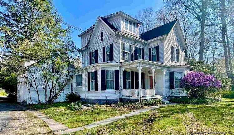 2608 Route 212 Woodstock, NY 12498