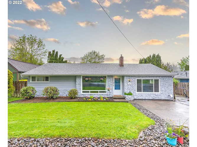 7803 SE 105th Ave Portland, OR 97266