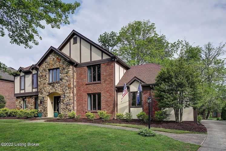312 Lake Forest Pkwy Louisville, KY 40245