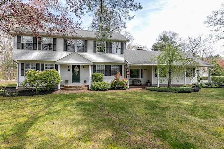 38 Mirimichi St Plainville, MA 02762