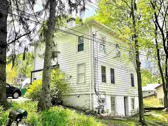 819 First Ave Kingston, NY 12401