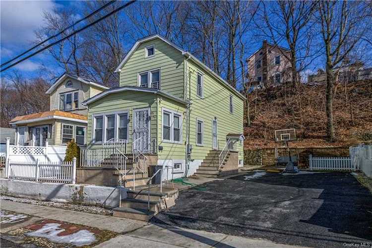 54 Touissant Avenue Yonkers, NY 10710