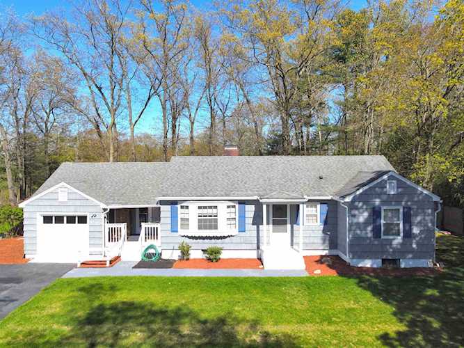 13 Hillside Dr Nashua, NH 03064