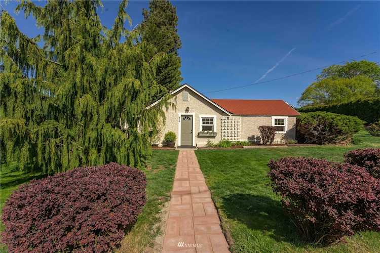 515 S Lake St Chelan, WA 98816