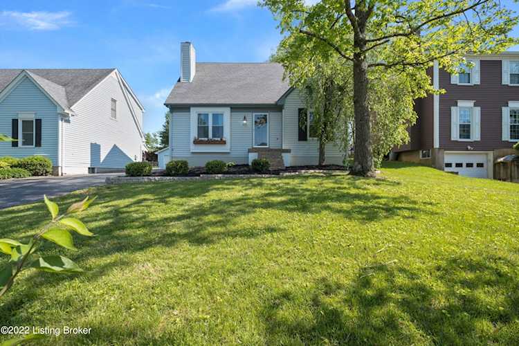 11612 Kings Ln Louisville, KY 40243
