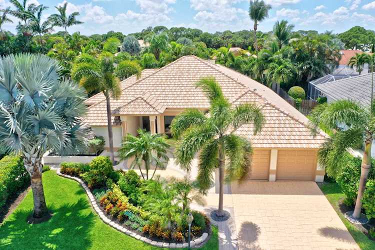 12837 Calais Circle Palm Beach Gardens, FL 33410
