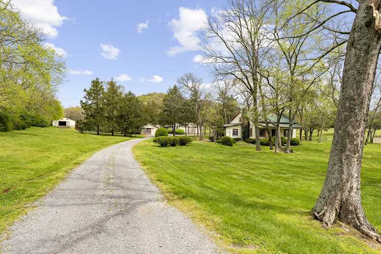 1186 Sneed Rd W Franklin, TN 37069