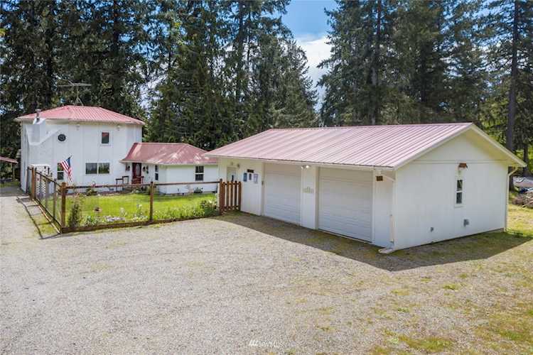 817 E Madrona Blvd NW Lakebay, WA 98349