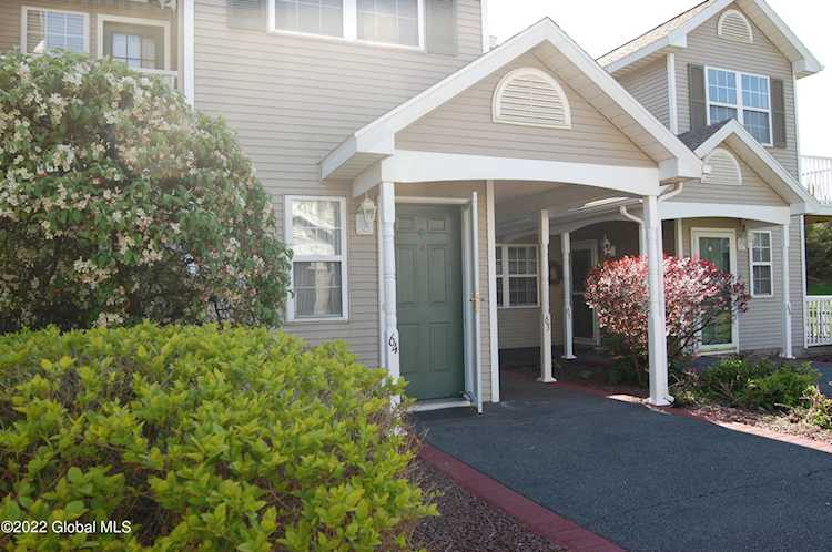 64 Elderberry Ct Albany, NY 12203
