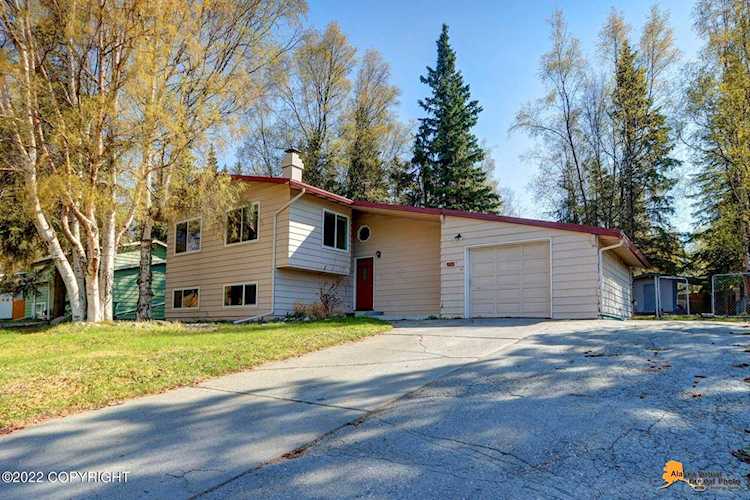 751 High View Drive Anchorage, AK 99515