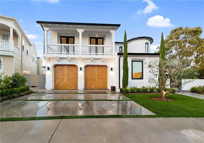 6575 Oakhurst Circle Huntington Beach, CA 92648