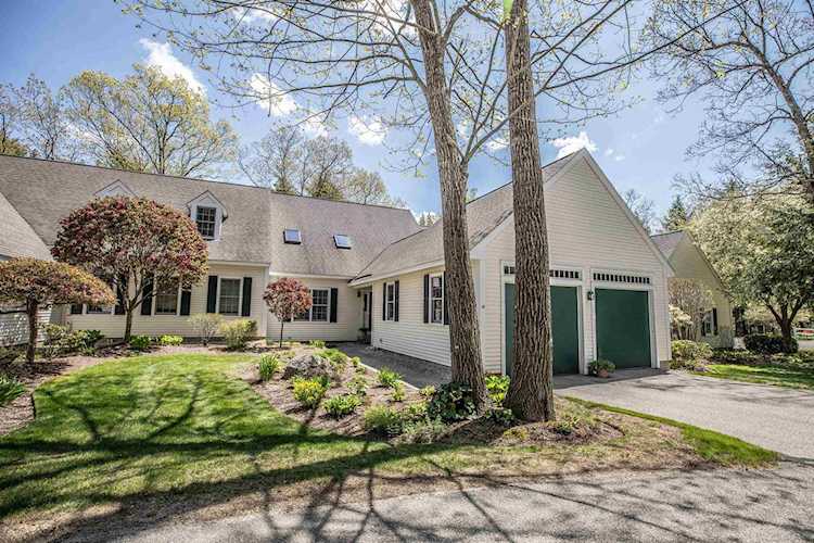 14 Gowing Ln Amherst, NH 03031