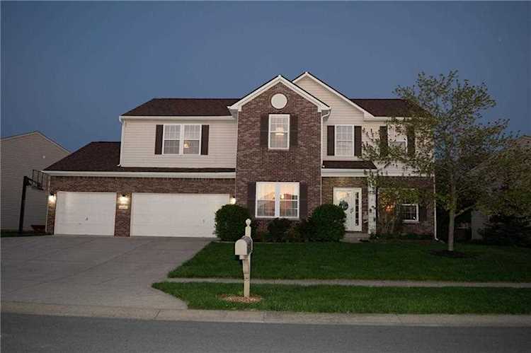 6527 W Deer Crossing Blvd Mccordsville, IN 46055