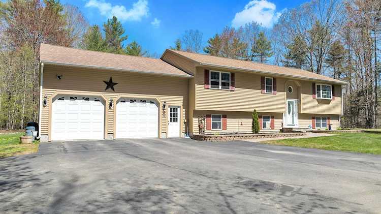 9 Chickadee Ln Berwick, ME 03901