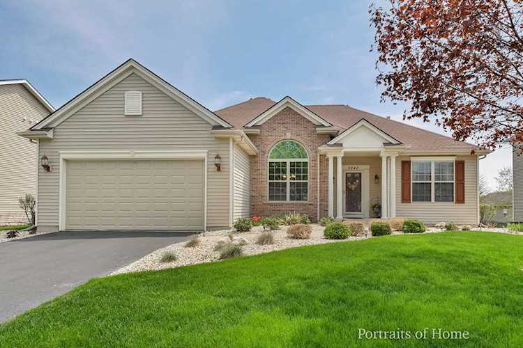2240 Lundquist Dr Aurora, IL 60503