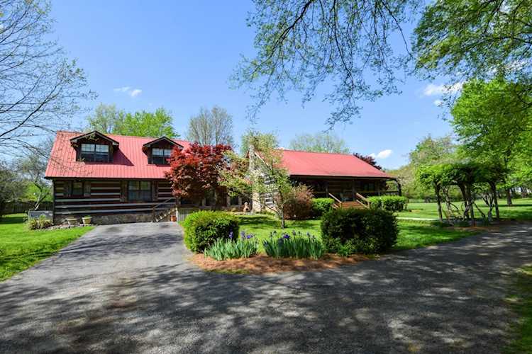 1428 Rivermont Cir N Gallatin, TN 37066