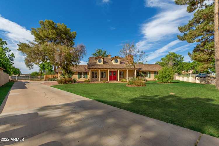 8902 W Lawrence Lane Tolleson, AZ 85353