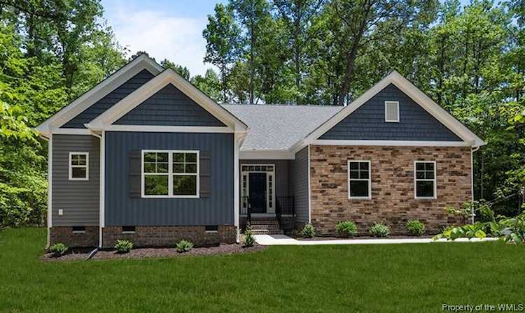 5245 Brandon Pines Dr Providence Forge, VA 23140