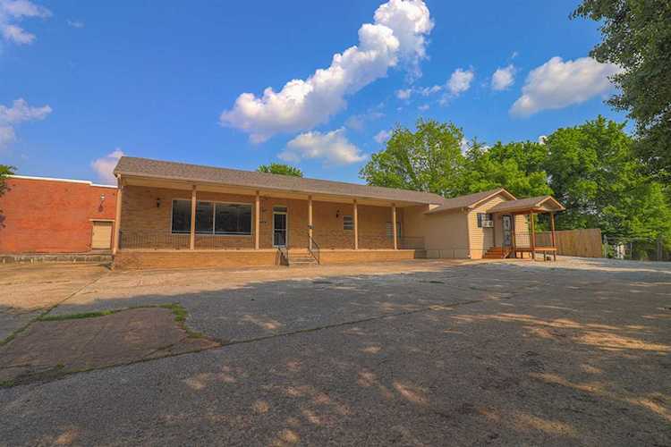 222 W Jefferson Brownsville, TN 38012