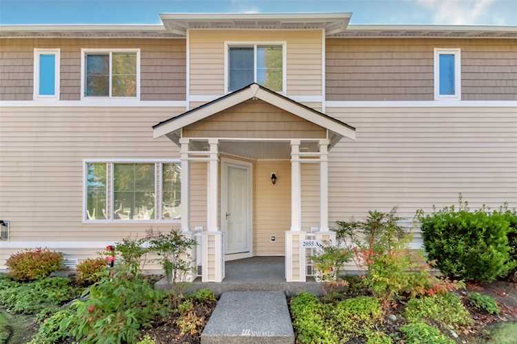 2055 Garry Oaks Ave #A Dupont, WA 98327