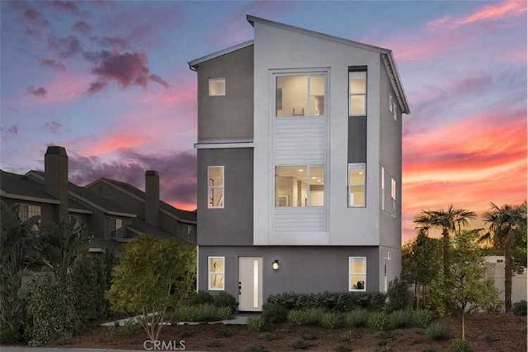 17201 Faro St Stanton, CA 90680 | MLS OC22101371 Photo 1