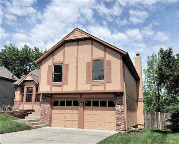 6438 Roundtree St Shawnee, KS 66226