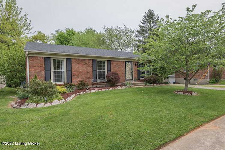 2513 Steeplechase Dr Jeffersontown, KY 40299