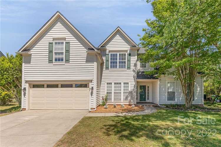 5941 Heartwood Ct Harrisburg, NC 28075
