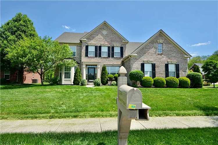 12319 Dubarry Dr Carmel, IN 46033