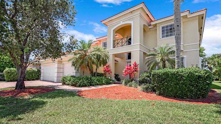 4225 Wellington Shores Drive Wellington, FL 33449