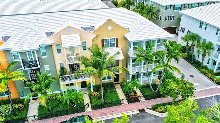 106 SW 1st Avenue Delray Beach, FL 33444