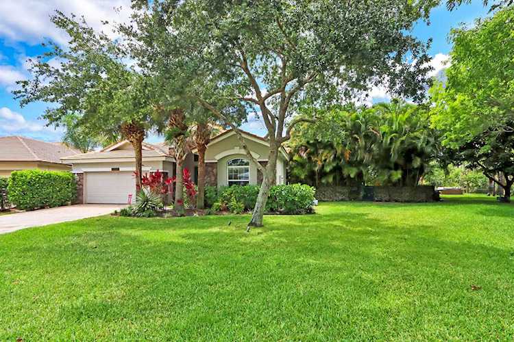 11250 Osprey Lake Lane Palm Beach Gardens, FL 33412