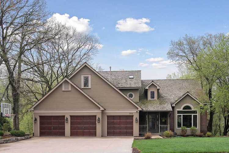 7934 Gurney Court Apple Valley, MN 55124