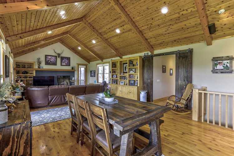 24230 Logan Avenue Lakeville, MN 55044