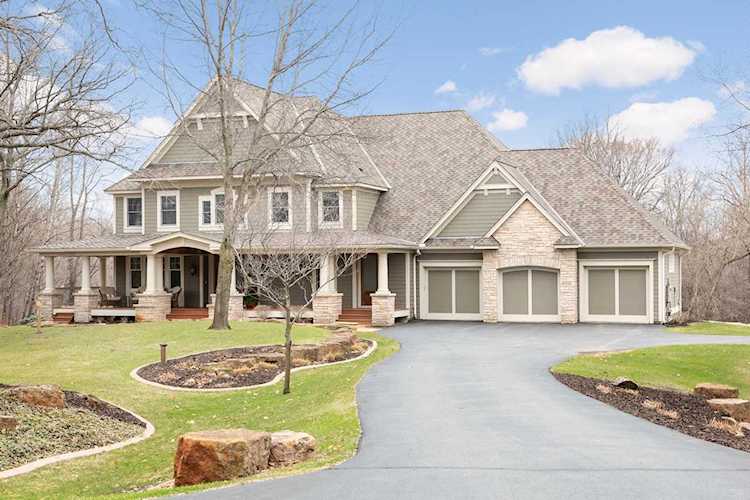 21610 Monterey Avenue Lakeville, MN 55044
