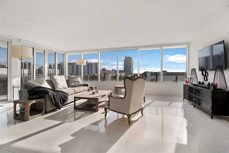 2155 Washington Ct #508 Miami Beach, FL 33139