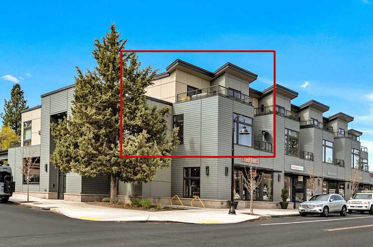 2735 NW Crossing Dr Bend, OR 97703 | MLS 220145641 Photo 1