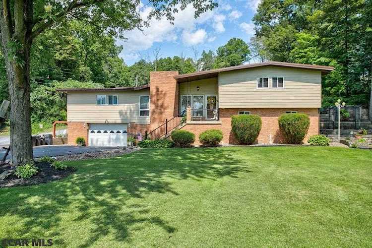 30 Woodward Street Mill Hall, PA 17751 | home for sale | KBB Photo 1