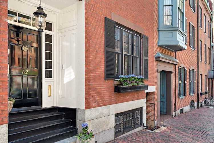 62 Mount Vernon Boston, MA 02108